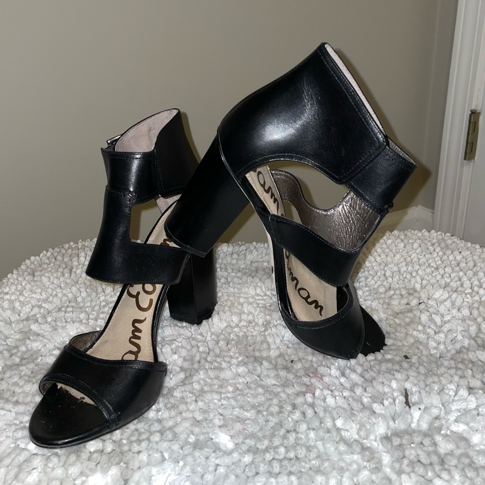 Sam Edelman Caged Ankle block heel sandal